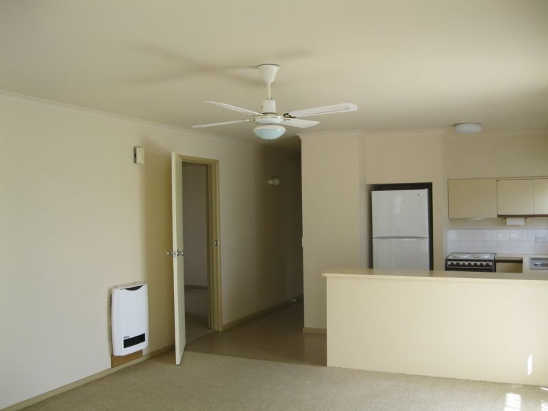 1/6 Victoria, Cobden VIC 3266