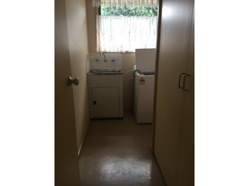 1/6 Victoria, Cobden VIC 3266