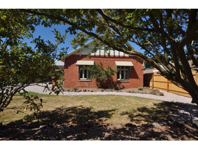 33 Clarke Street, Cobden VIC 3266