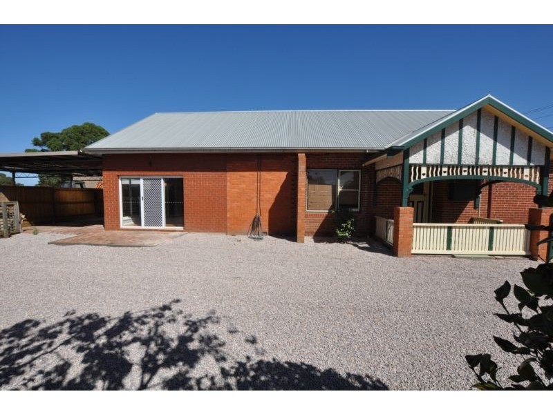 33 Clarke Street, Cobden VIC 3266