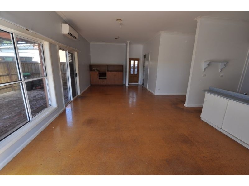 33 Clarke Street, Cobden VIC 3266