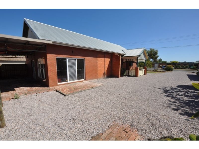 33 Clarke Street, Cobden VIC 3266