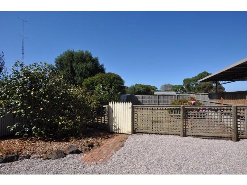 33 Clarke Street, Cobden VIC 3266