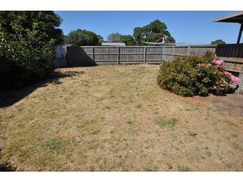 33 Clarke Street, Cobden VIC 3266