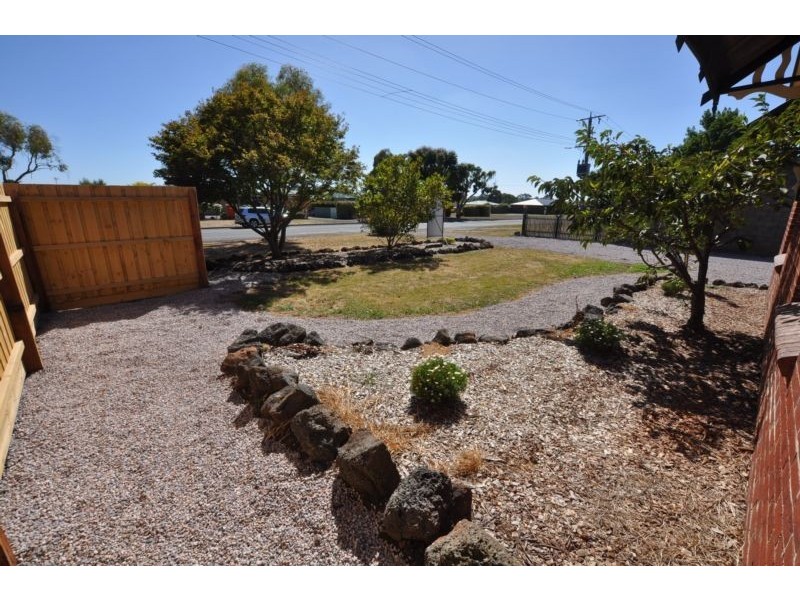 33 Clarke Street, Cobden VIC 3266