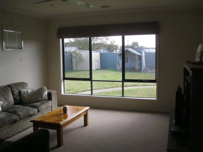 66 Mitchell Street, Cobden VIC 3266