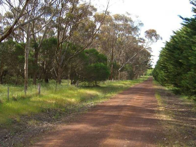 164 EAST HILL ROAD, Camperdown VIC 3260