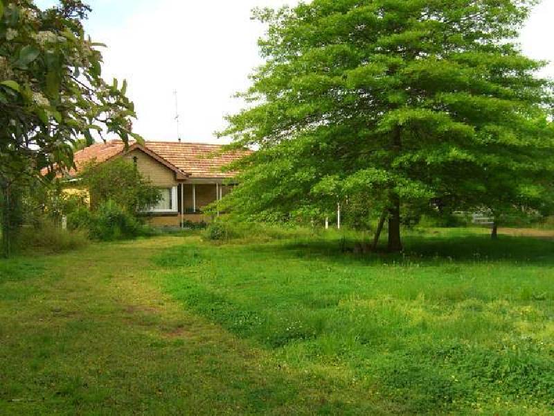 164 EAST HILL ROAD, Camperdown VIC 3260