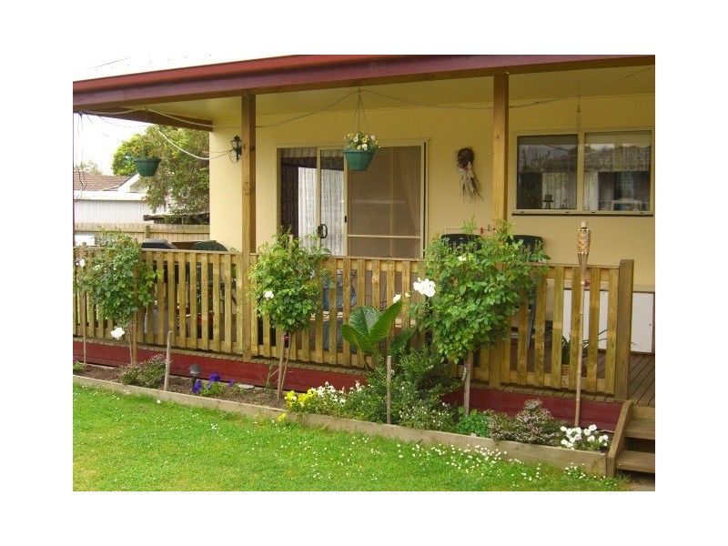 2 Jayarra Street, Simpson VIC 3266