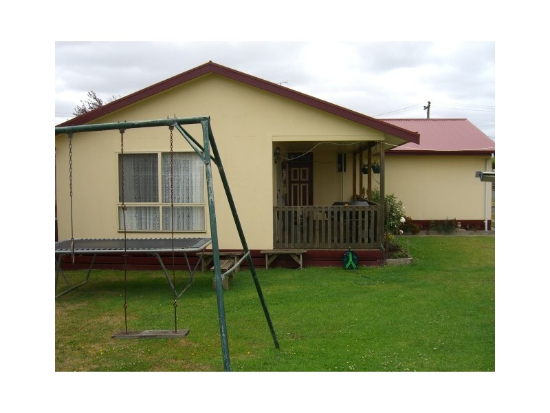 2 Jayarra Street, Simpson VIC 3266