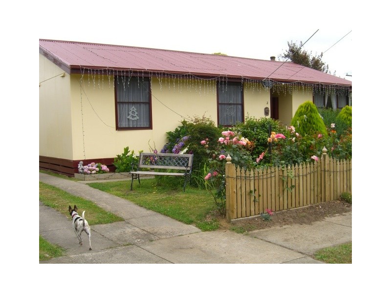 2 Jayarra Street, Simpson VIC 3266