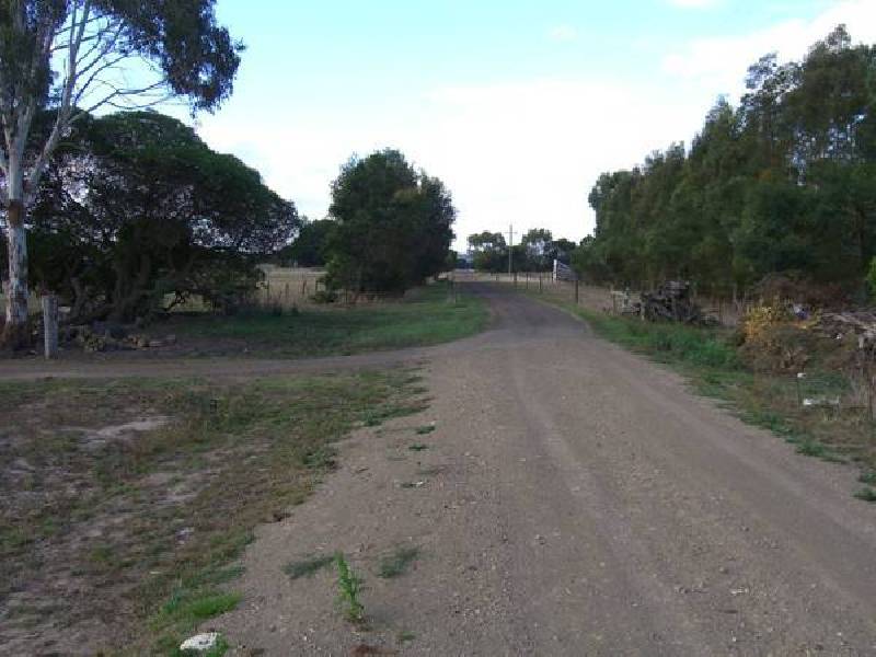 35 Mills Road, Cobden VIC 3266