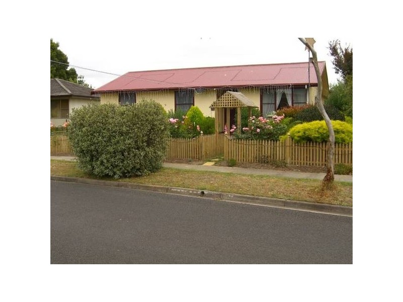 2 Jayarra Street, Simpson VIC 3266
