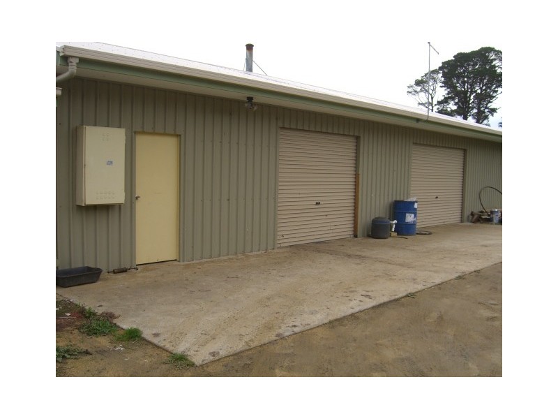 1108 Cross Forest Road, Cobden VIC 3266