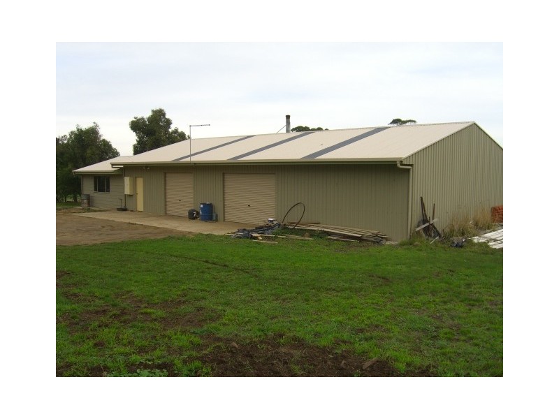 1108 Cross Forest Road, Cobden VIC 3266