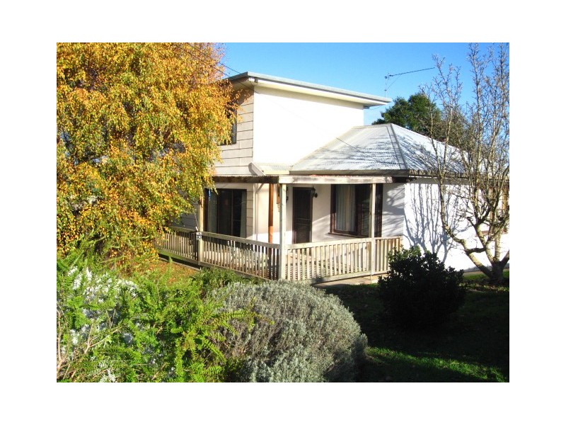 39 Barrett Street, Timboon VIC 3268