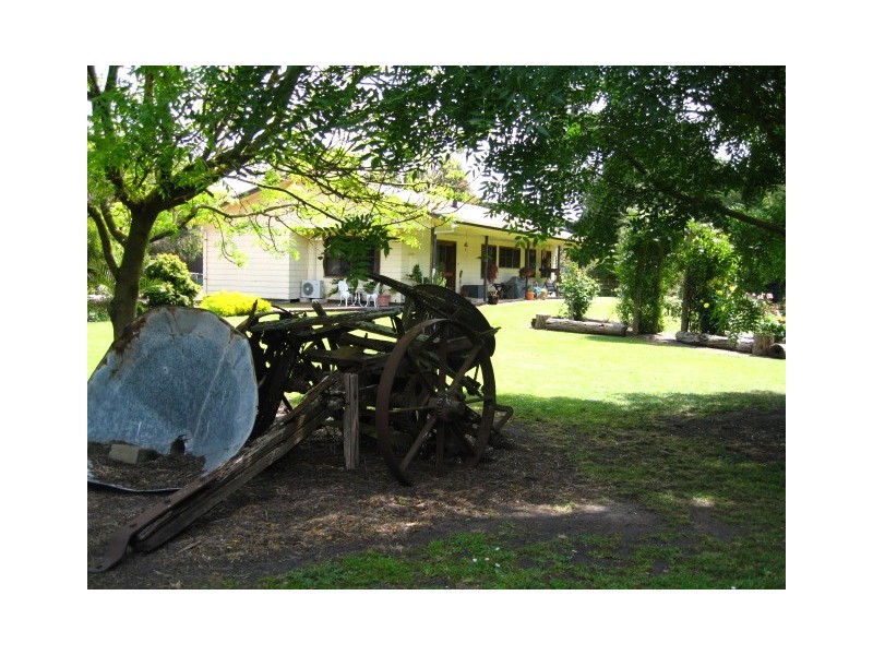 189 North South road, Timboon VIC 3268