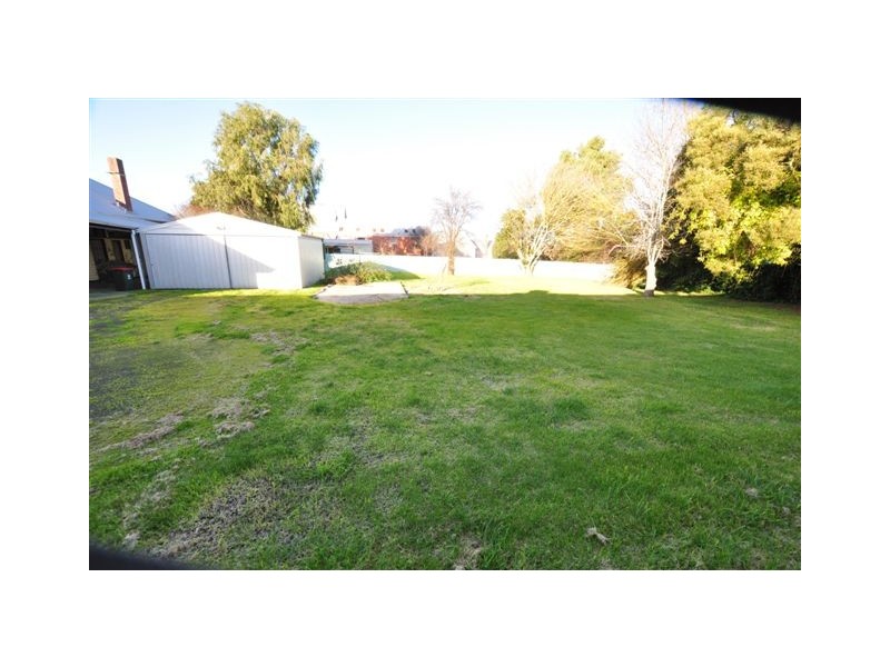 45 Curdie Street, Cobden VIC 3266