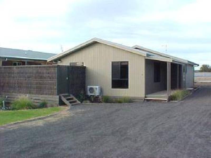 Newfield Street, Peterborough VIC 3270