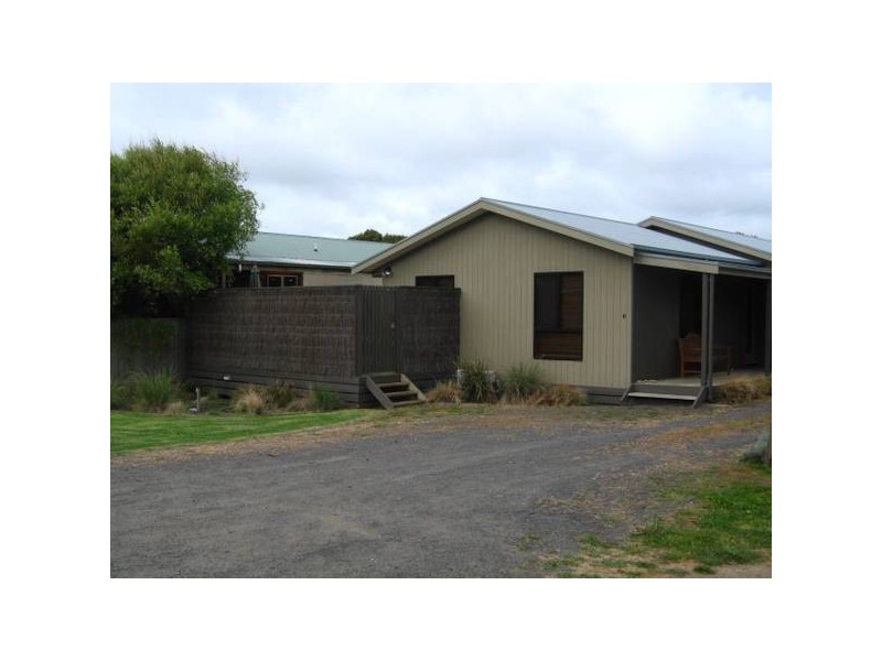 Newfield Street, Peterborough VIC 3270