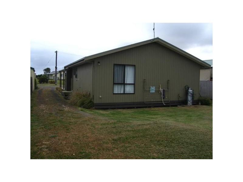 Newfield Street, Peterborough VIC 3270