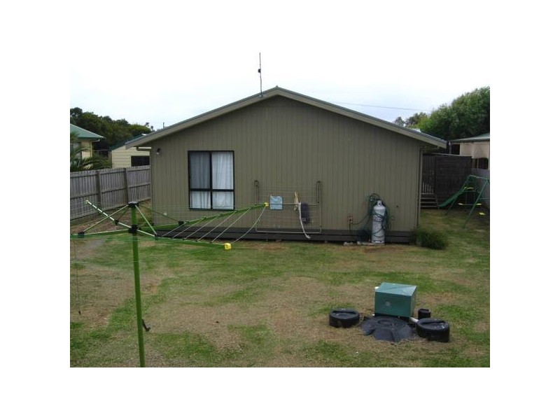 Newfield Street, Peterborough VIC 3270