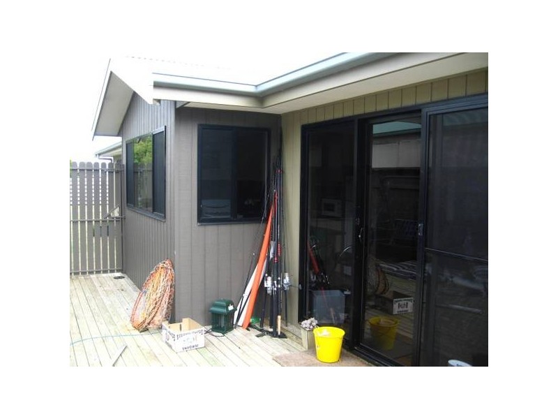 Newfield Street, Peterborough VIC 3270