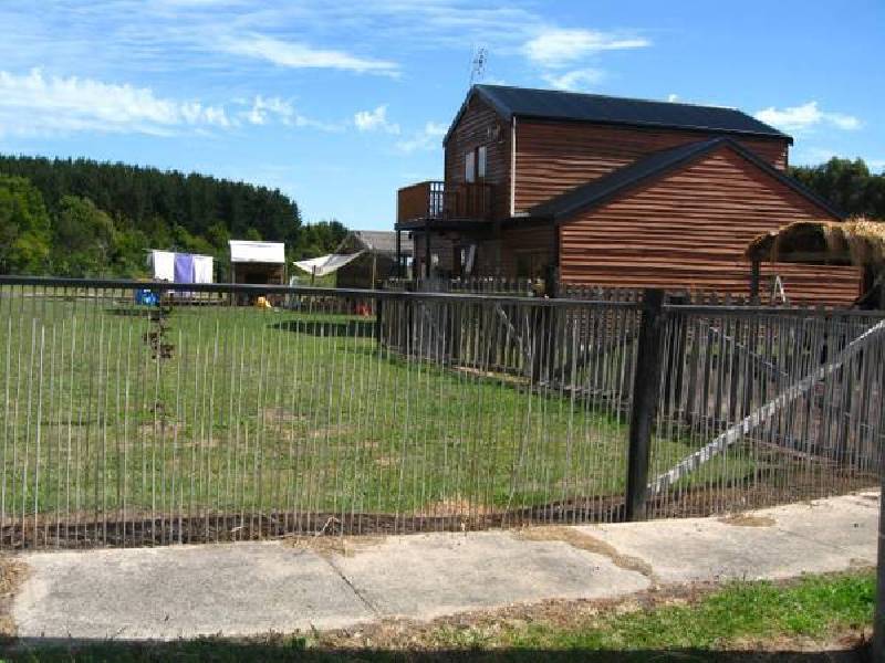 2 Wyang Crescent, Simpson VIC 3266