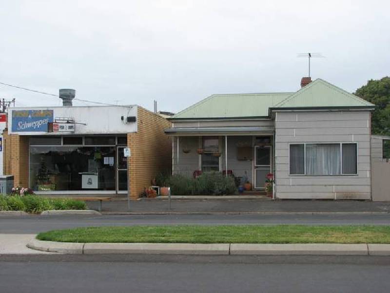 3 Curdies Street, Cobden VIC 3266