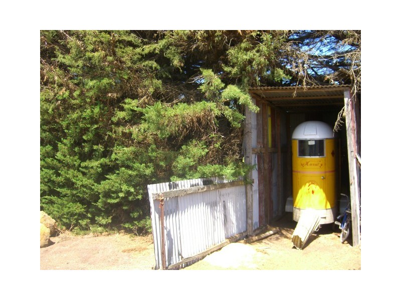 189 Nelsons Road, Elingamite North VIC 3266