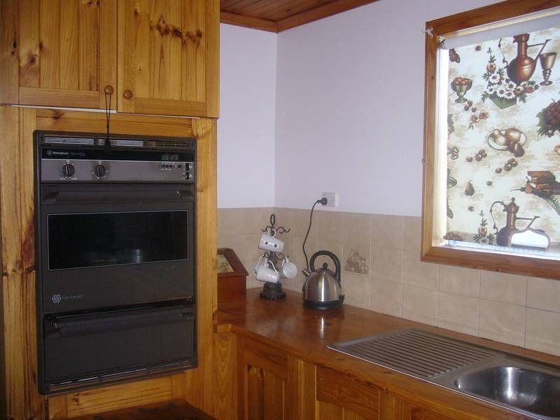 44 Walker Street, Cobden VIC 3266