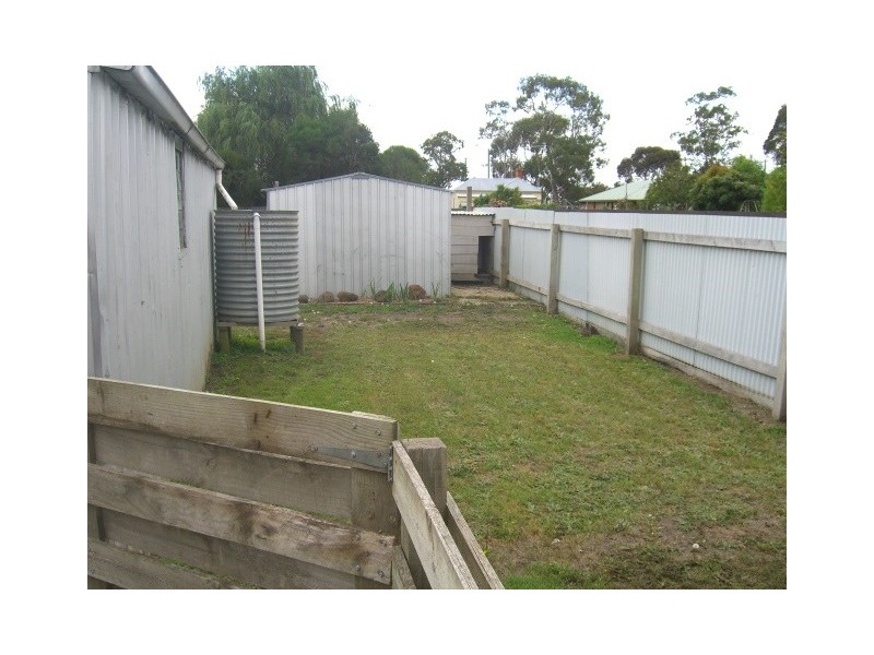 44 Walker Street, Cobden VIC 3266