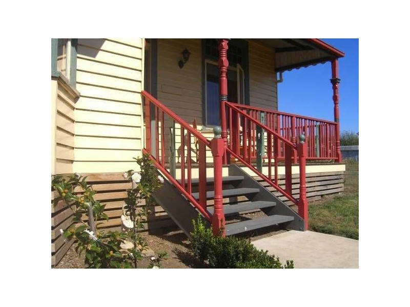 13 Clarke Street, Cobden VIC 3266