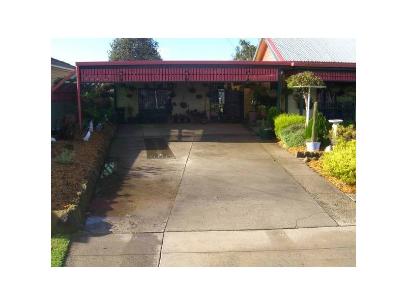 34 Walker Street, Cobden VIC 3266