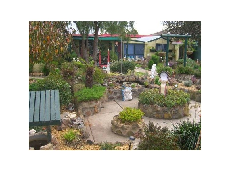 34 Walker Street, Cobden VIC 3266