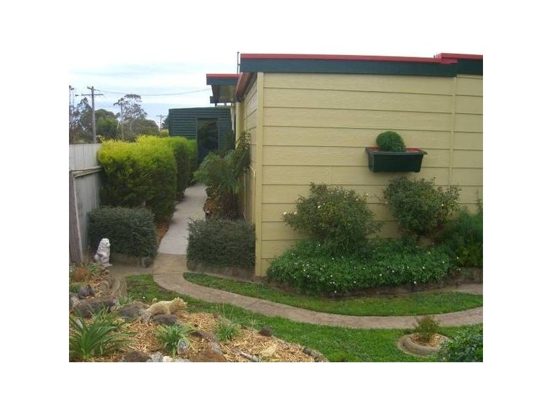 34 Walker Street, Cobden VIC 3266
