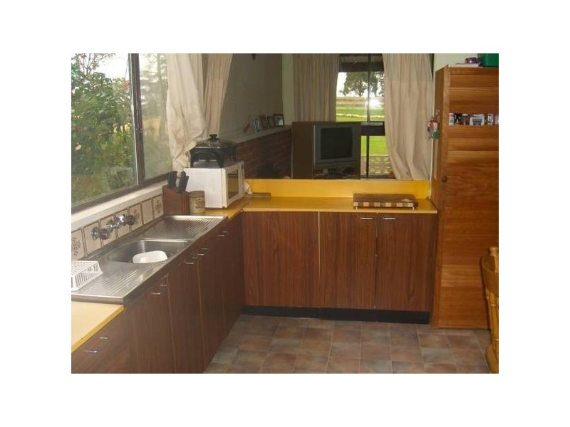 Cobden – Warrnambool Road, Glenfyne VIC 3266