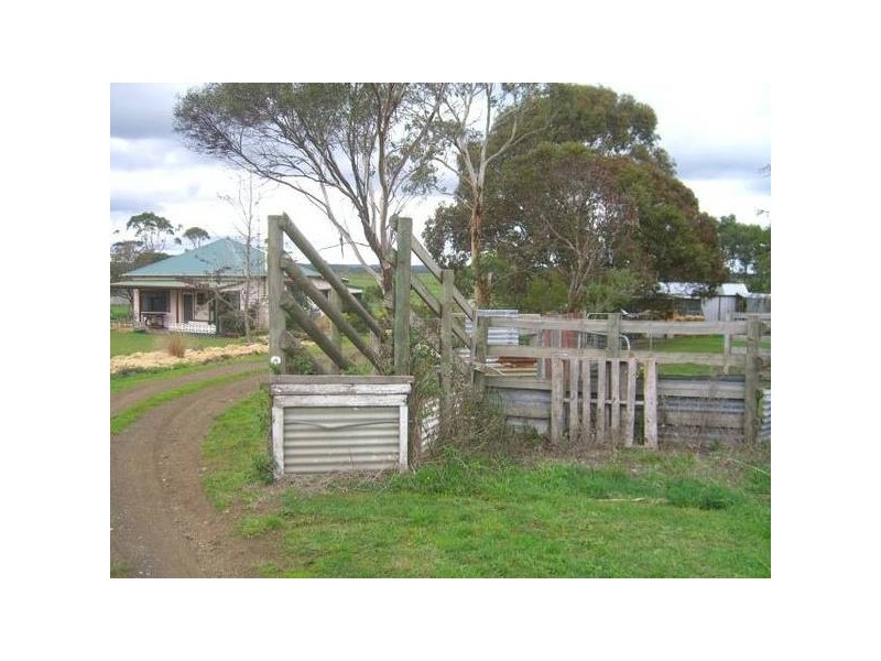 Cobden – Warrnambool Road, Glenfyne VIC 3266