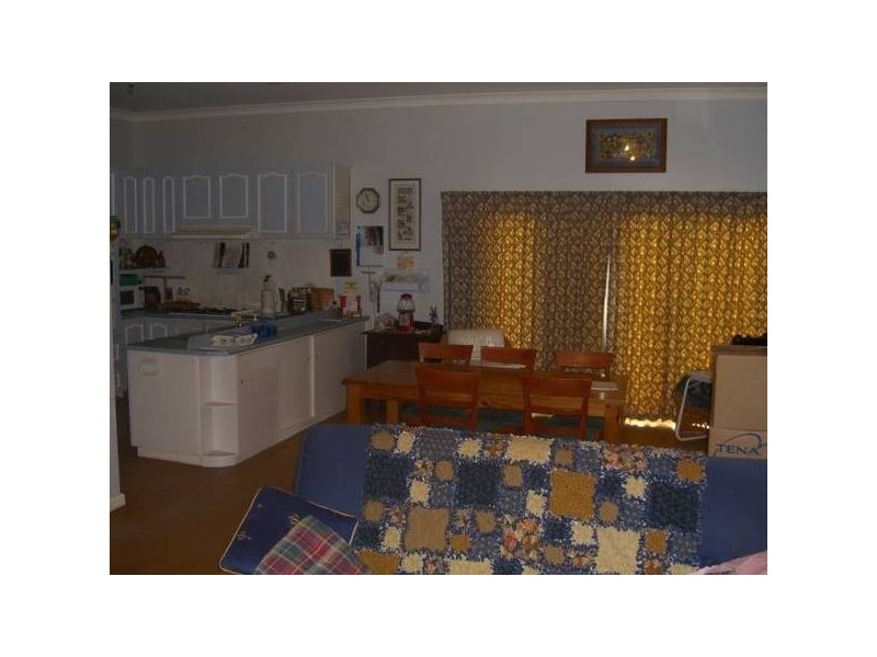 33 Clarke Street, Cobden VIC 3266