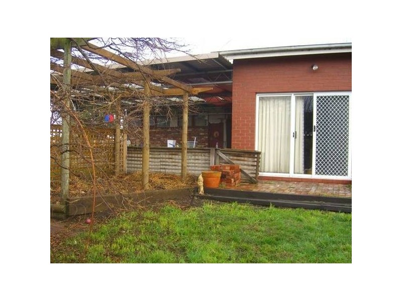 33 Clarke Street, Cobden VIC 3266