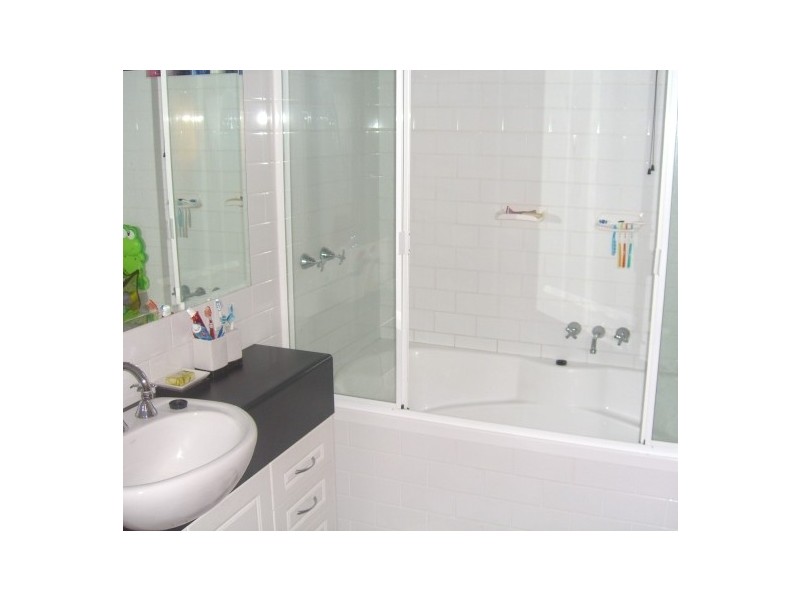 112 Bowen Street, Camperdown VIC 3260