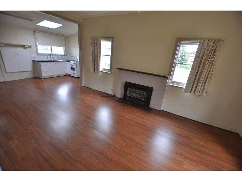 36a Peter Street, Cobden VIC 3266