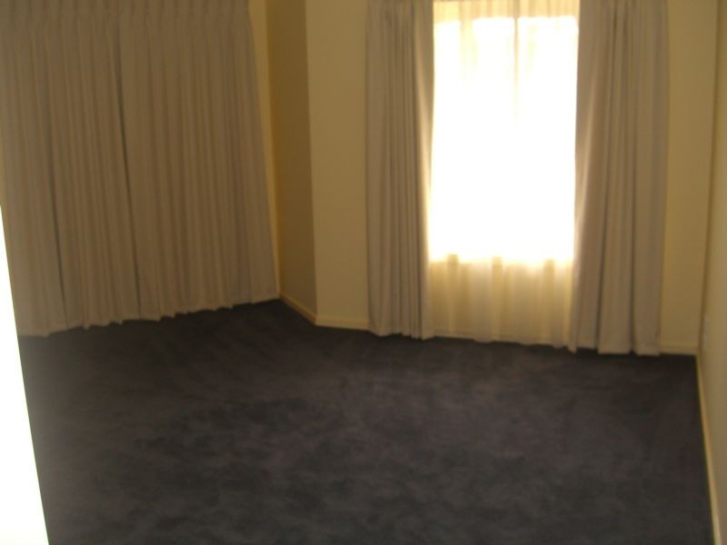 64 – 66 Curdie Street, Cobden VIC 3266