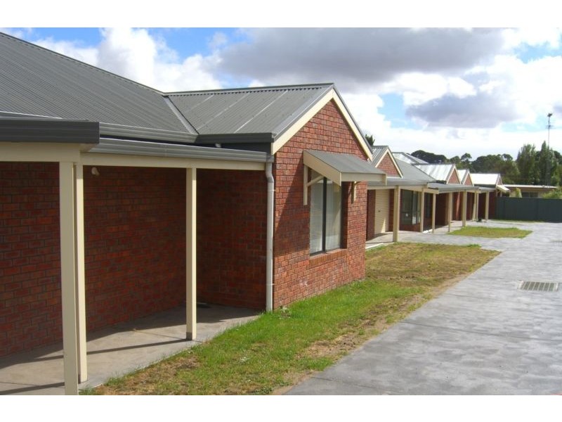 64 – 66 Curdie Street, Cobden VIC 3266