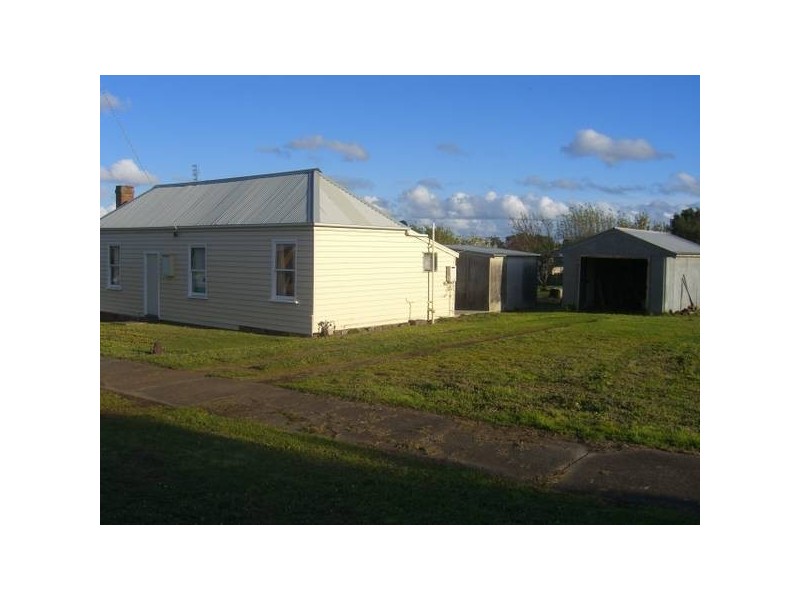 13 Scott Street, Cobden VIC 3266