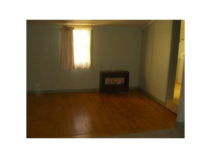 13 Scott Street, Cobden VIC 3266