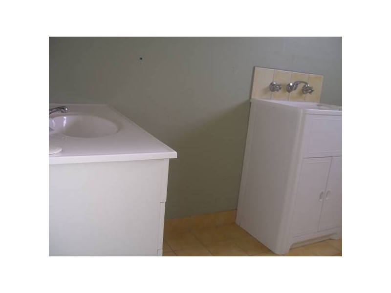 13 Scott Street, Cobden VIC 3266