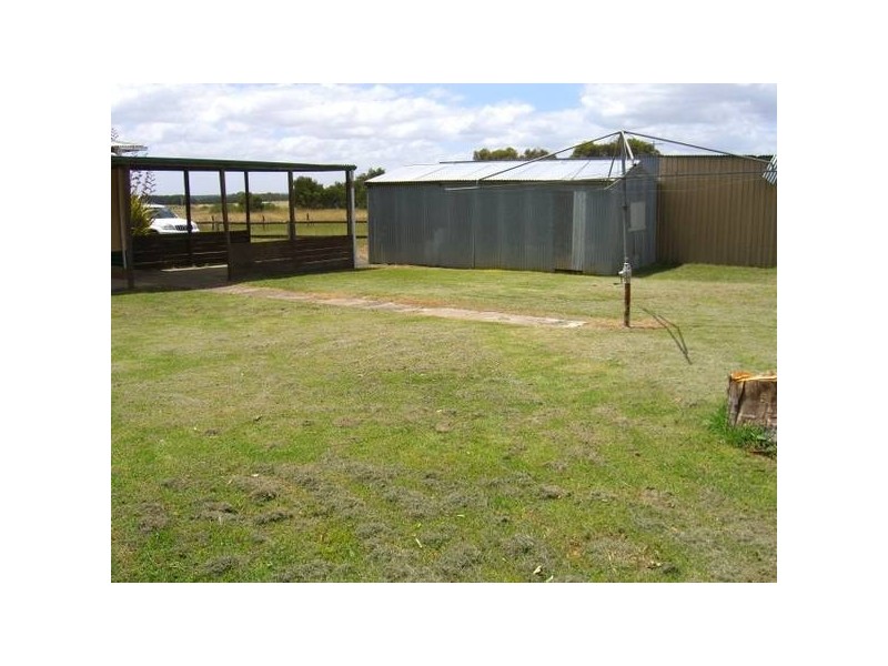 20 Stoneyford Road,, Cobden VIC 3266