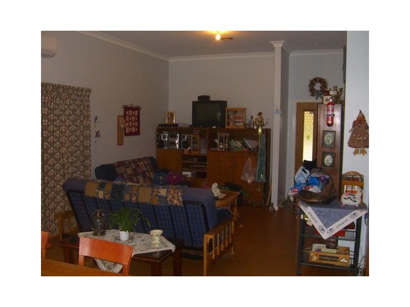 33 Clarke Street, Cobden VIC 3266