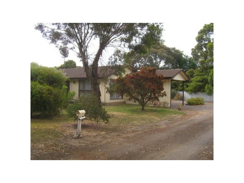 72 Clarke Street, Cobden VIC 3266